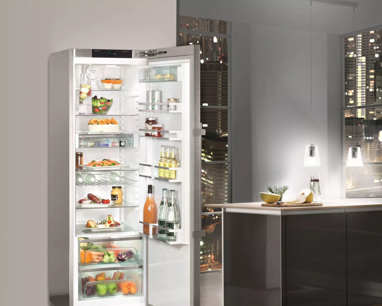 Холодильник либхер купить в спб. Холодильник Либхер. Холодильник Либхер премиум. Холодильник Liebherr без морозильной камеры. Liebherr KBES 4350.